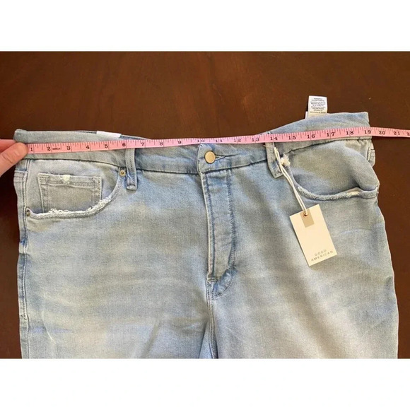 Good American NWT Good Legs Good Crop  Skinny Jean Size 18 Light Wash Revolve - Picture 8 of 12